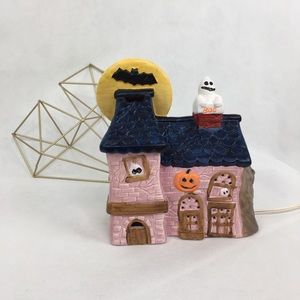 Lighted Haunted House